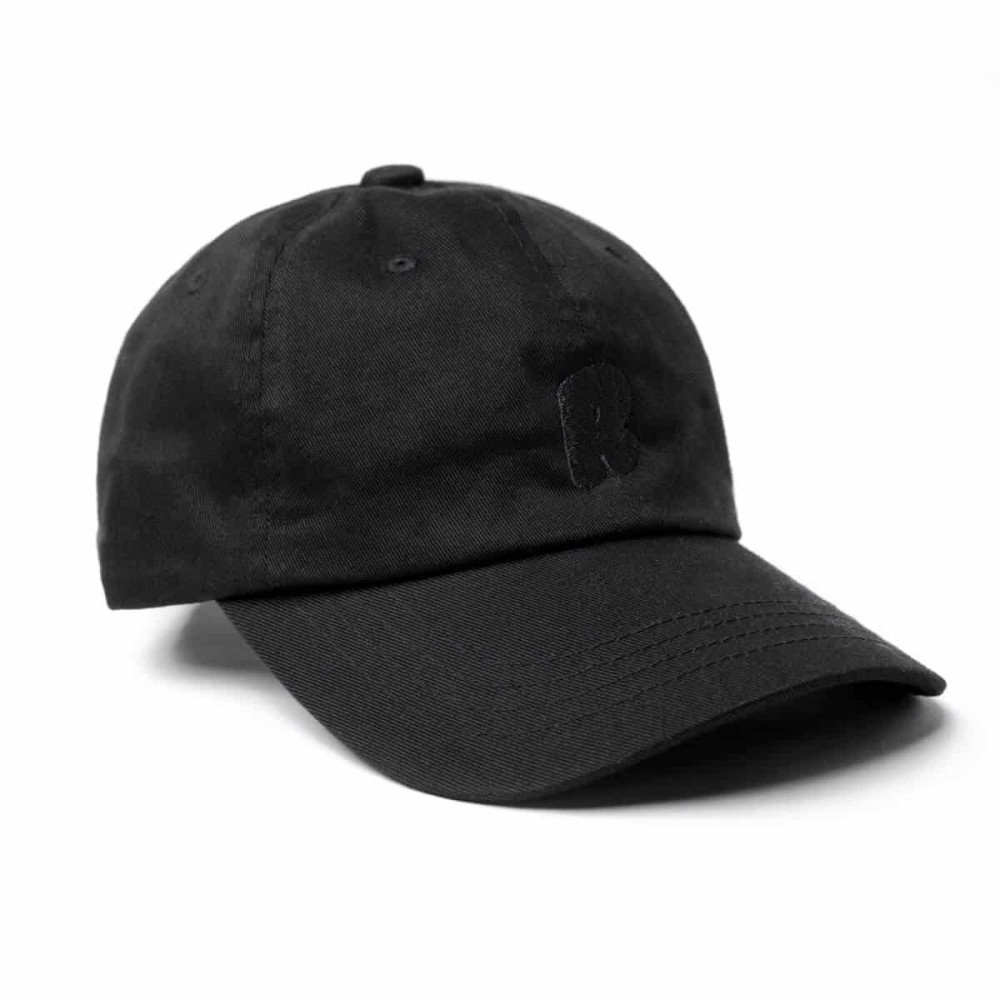 BASIC ALL BLACK CAP