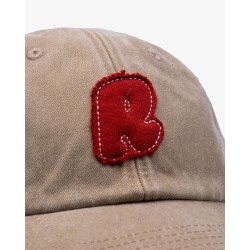 COZY UNIVERSITY BEIGE RED CAP 