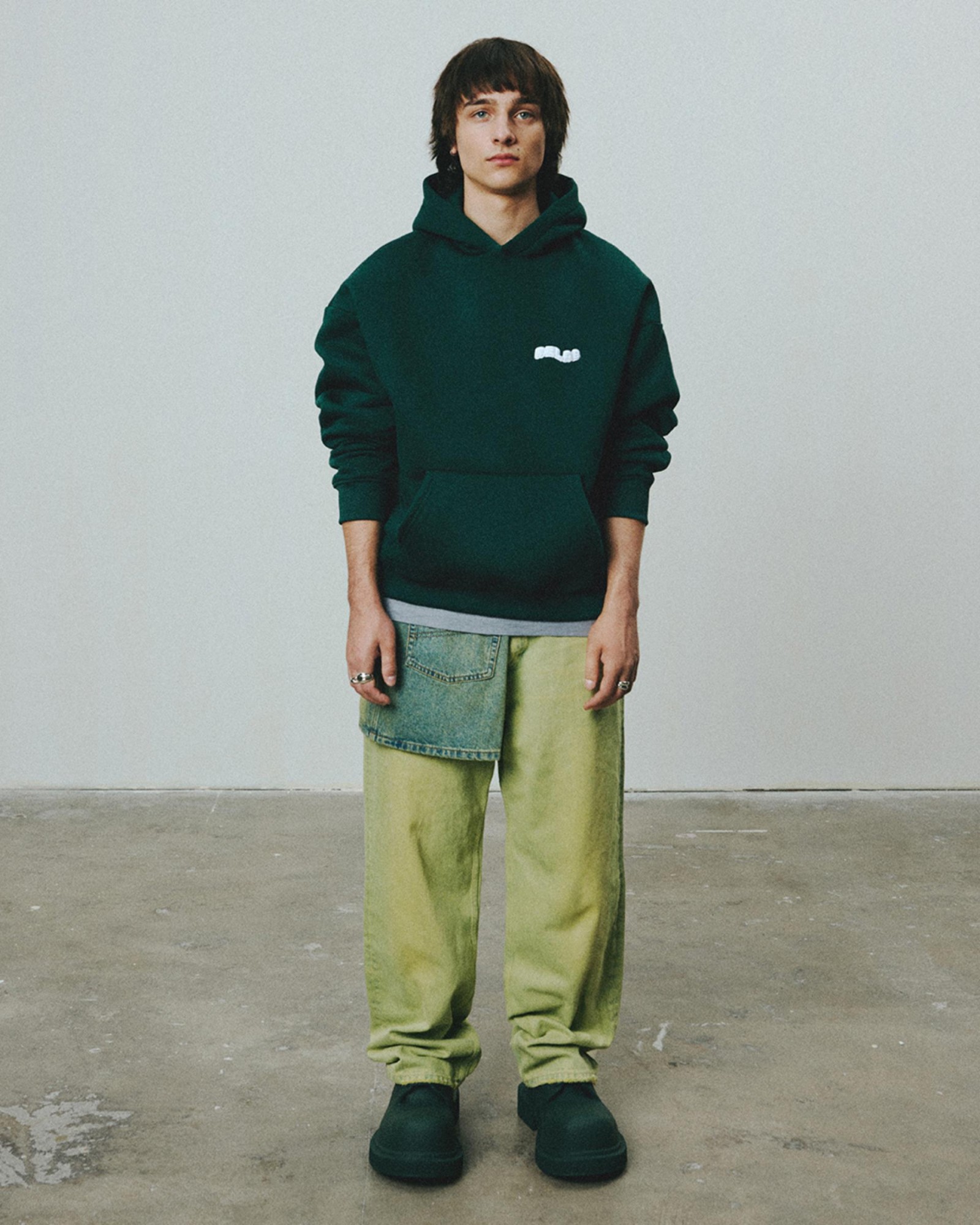 BASIC BOTTLE GREEN HOODIE