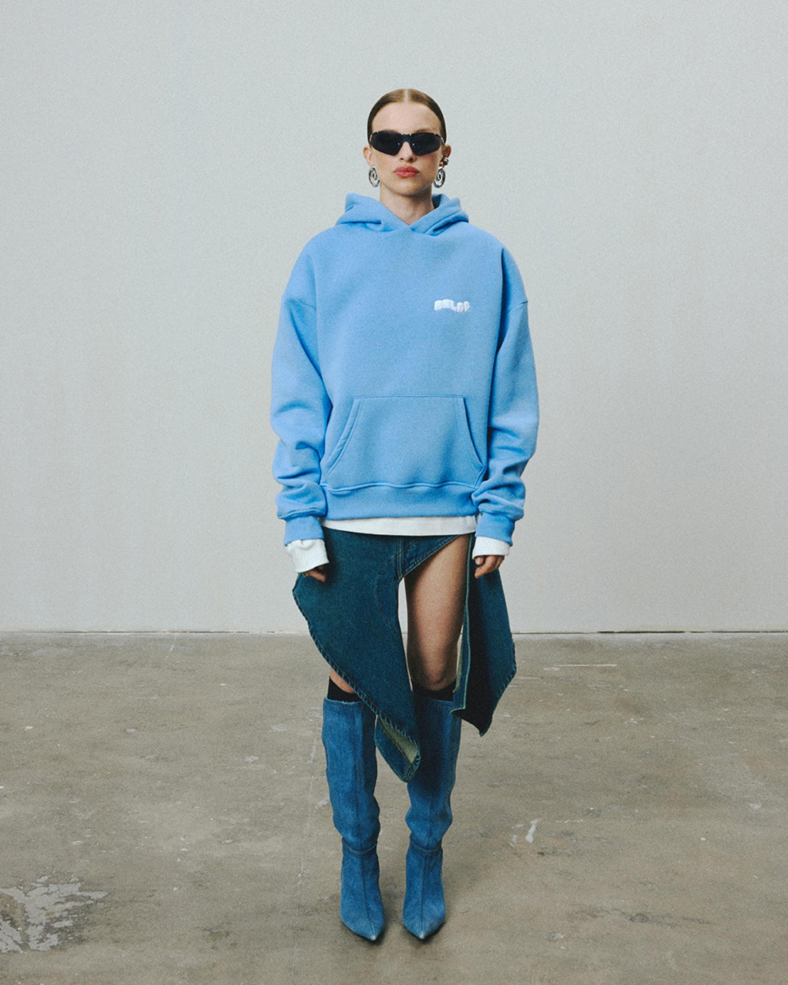 BASIC BLUE HOODIE