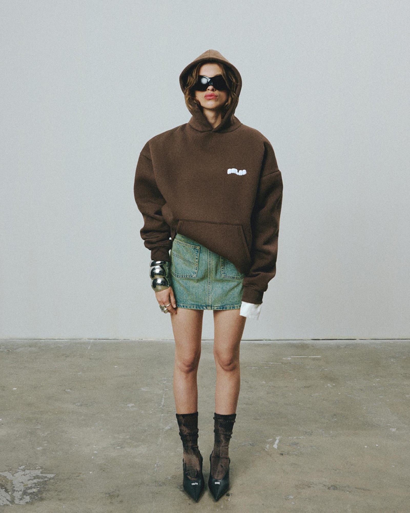 BASIC BROWN HOODIE