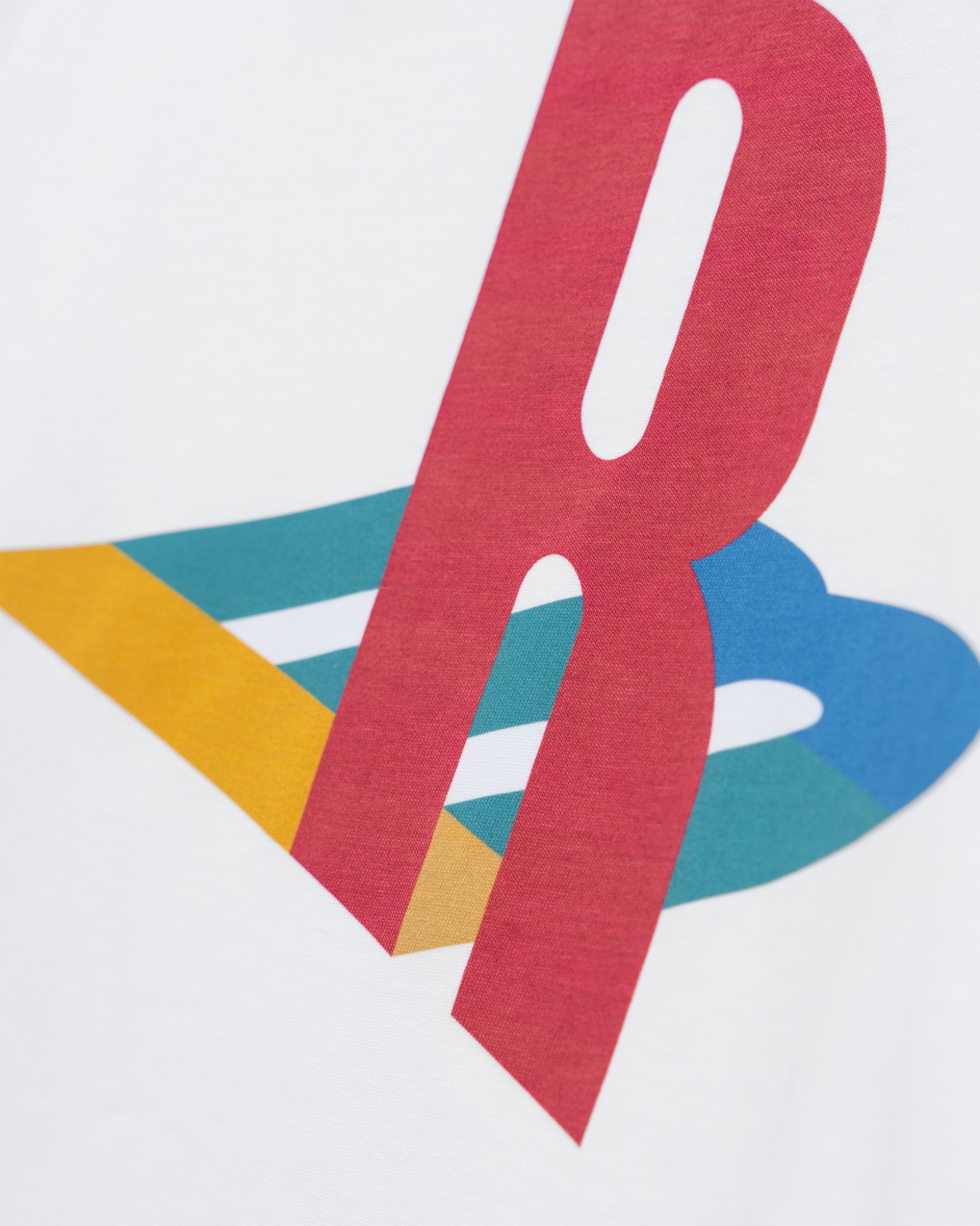 PLAY WHITE LONGSLEEVE