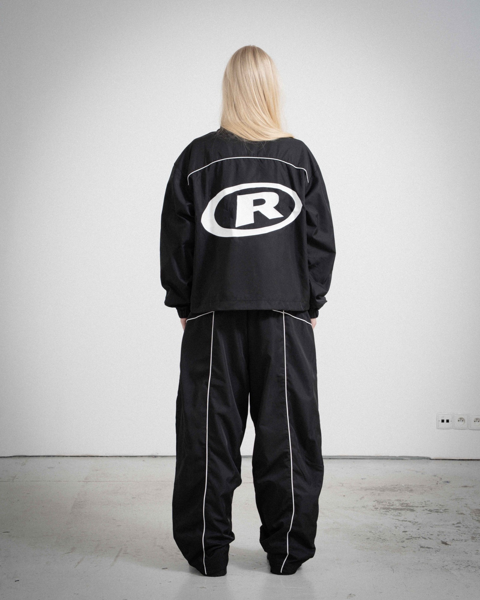 SPRINTER BLACK SWEATPANTS