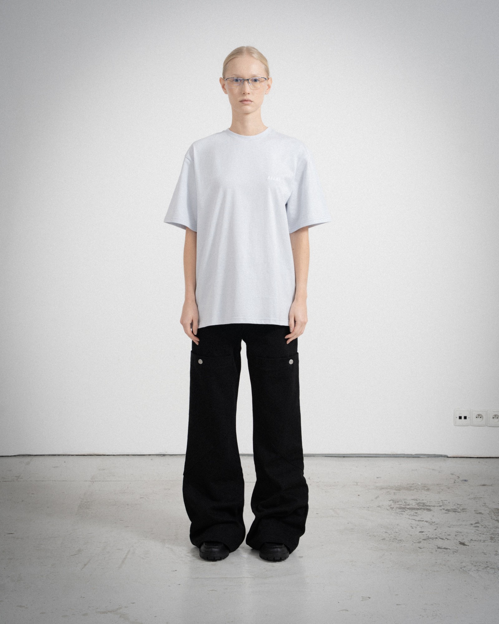 BASIC LOGO GREY T-SHIRT