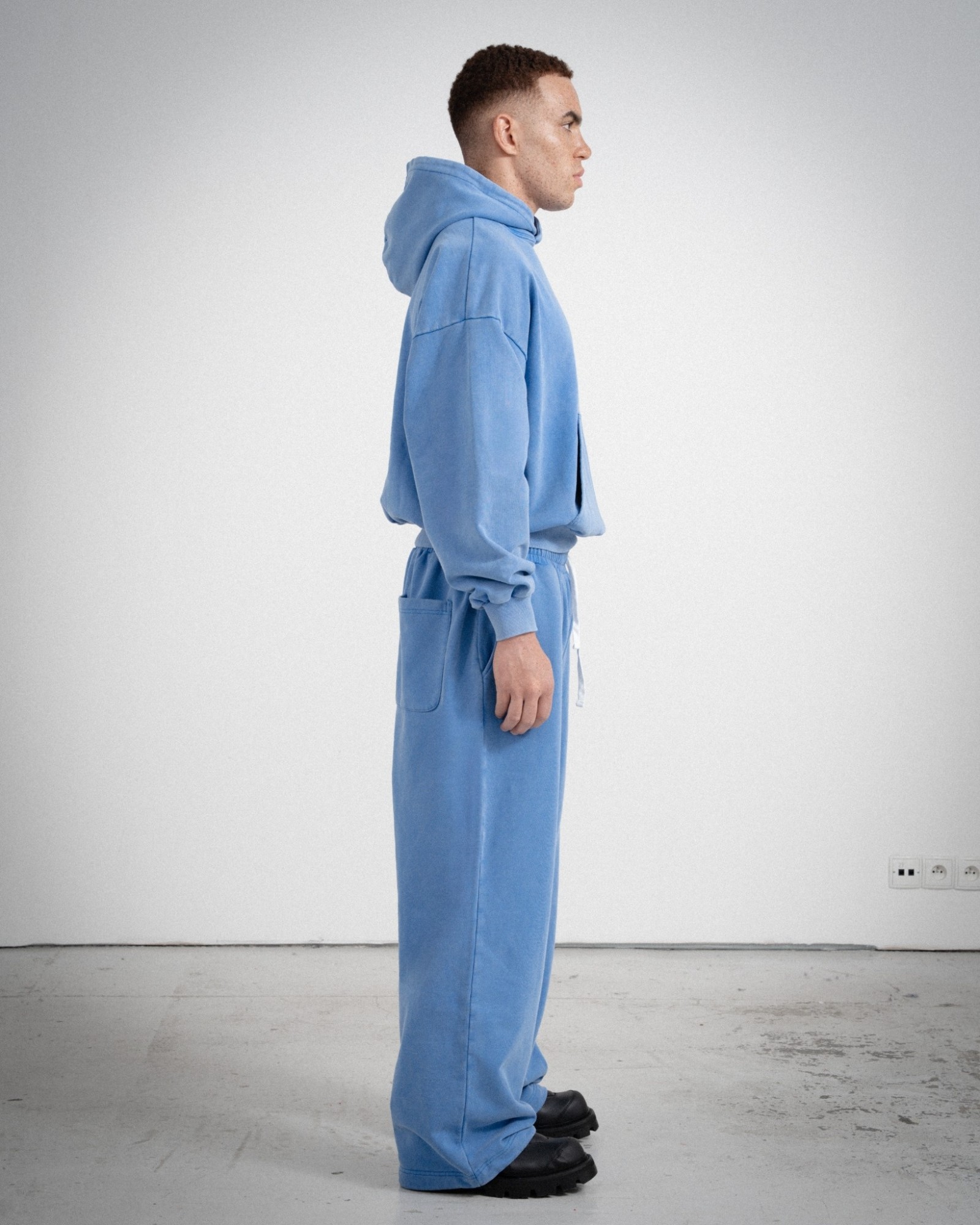 CORE BLUE SWEATPANTS