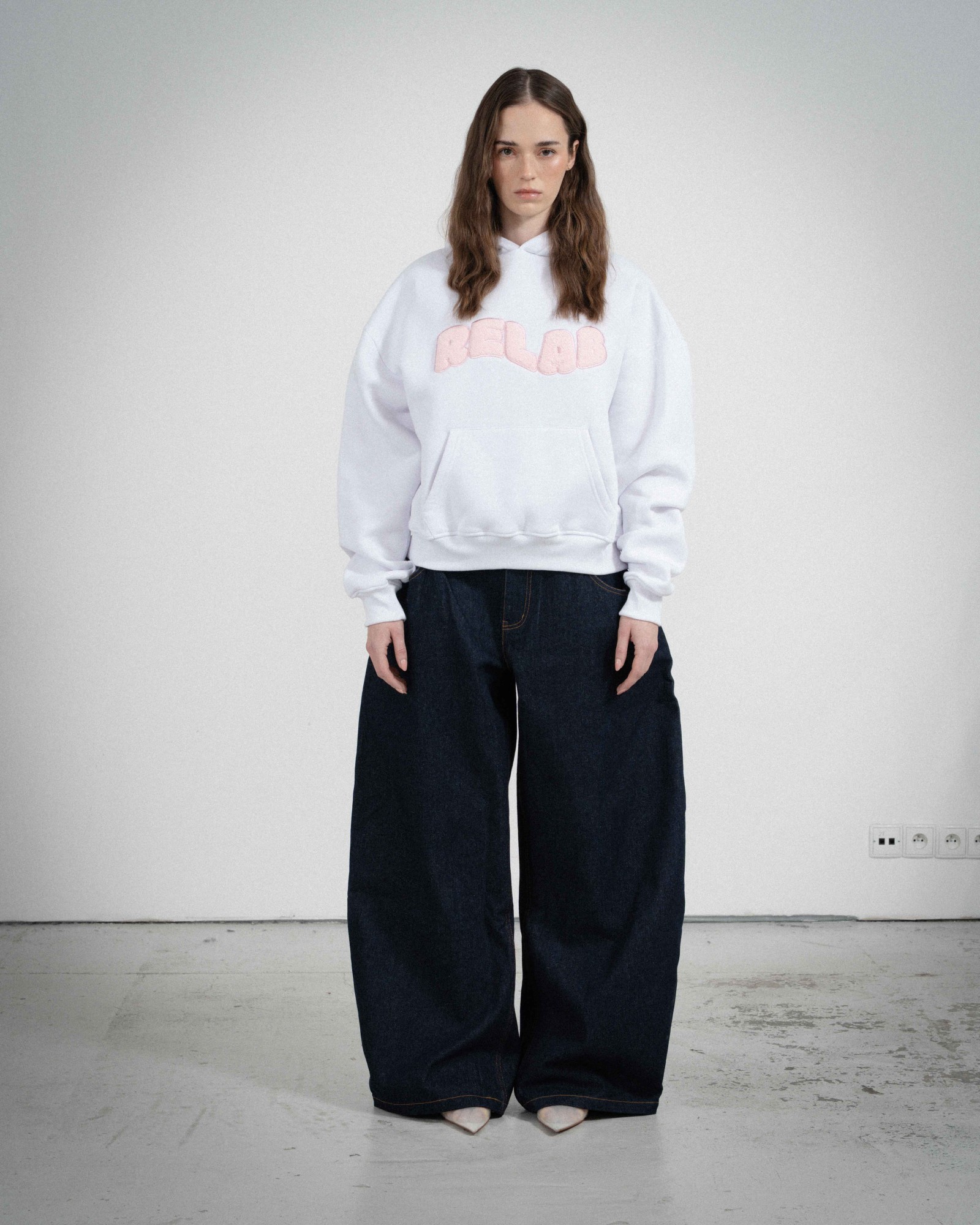 COZY WHITE PINK HOODIE