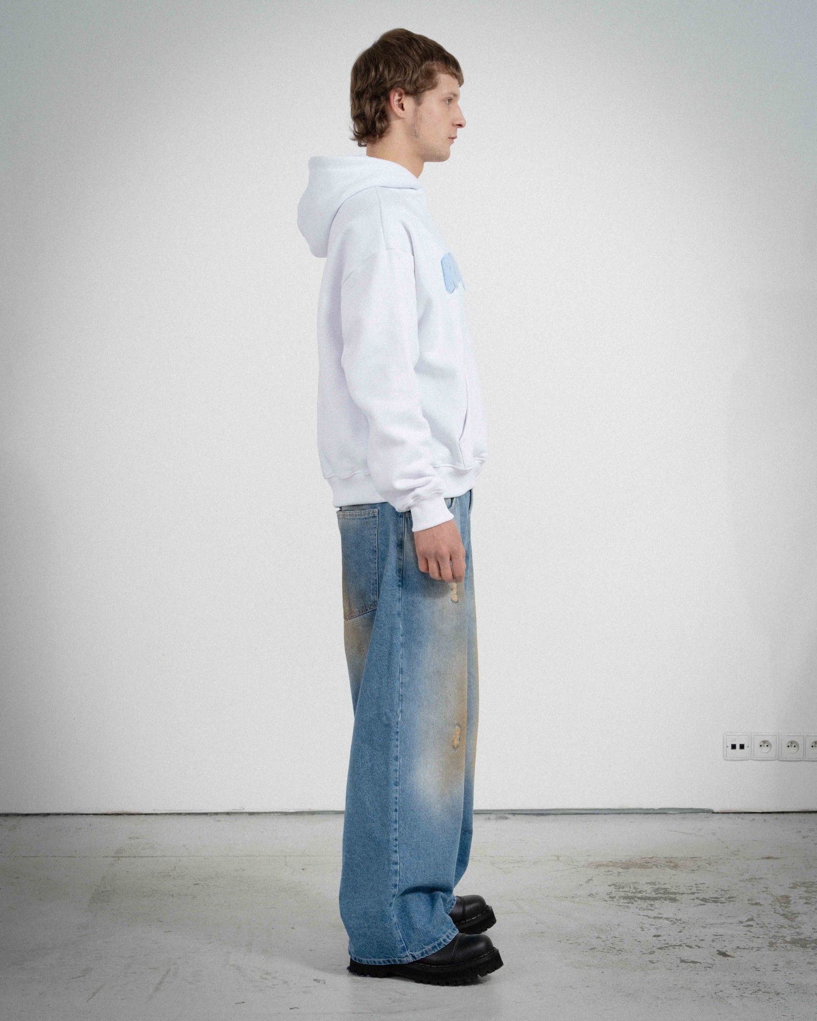 COZY WHITE BLUE HOODIE